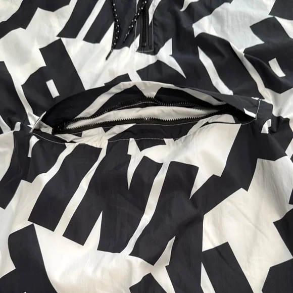 PINK Victoria's Secret Black and White Hoodie WinBreaker not sizes on tag - Picture 4 of 11